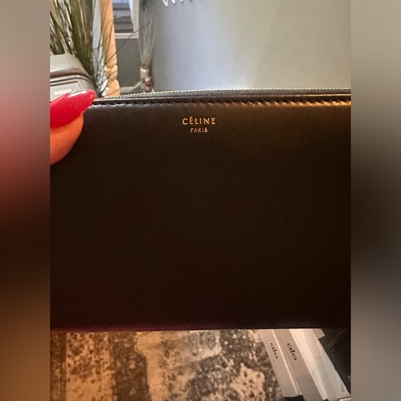 💯% ❌RARE ❌ CELINE ZIPPY LONG WALLET 💯% - Picture 13 of 13